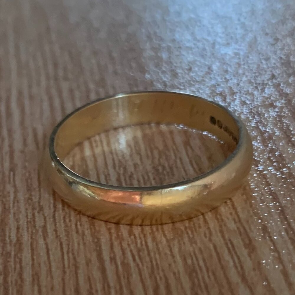 Antique Solid Gold Ring